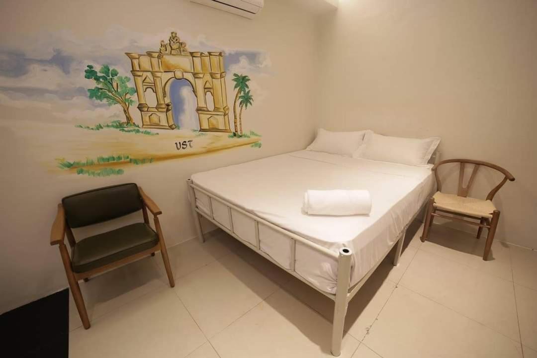 Tambayan Capsule Hostel & Bar Manila Exterior photo